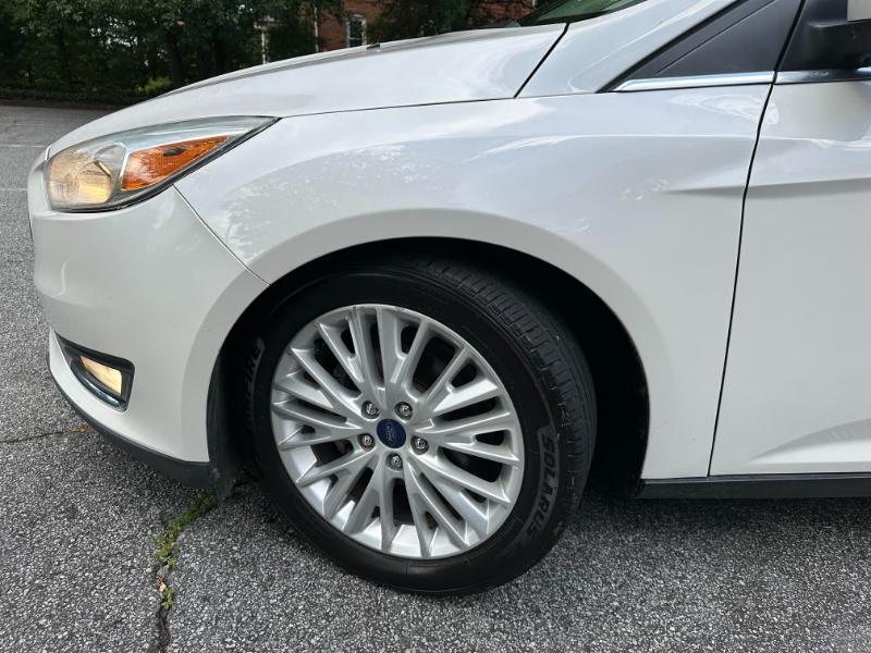 Ford Focus Titanium Sedan 2017