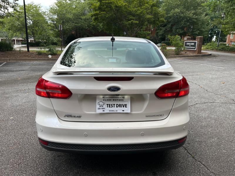 Ford Focus Titanium Sedan 2017