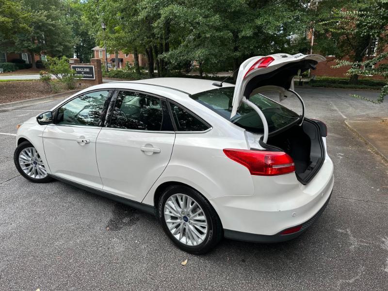 Ford Focus Titanium Sedan 2017