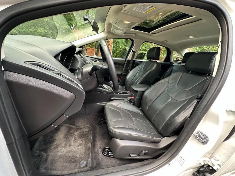 Ford Focus Titanium Sedan 2017