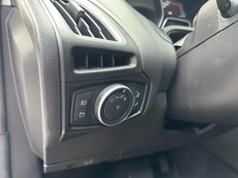 Ford Focus Titanium Sedan 2017