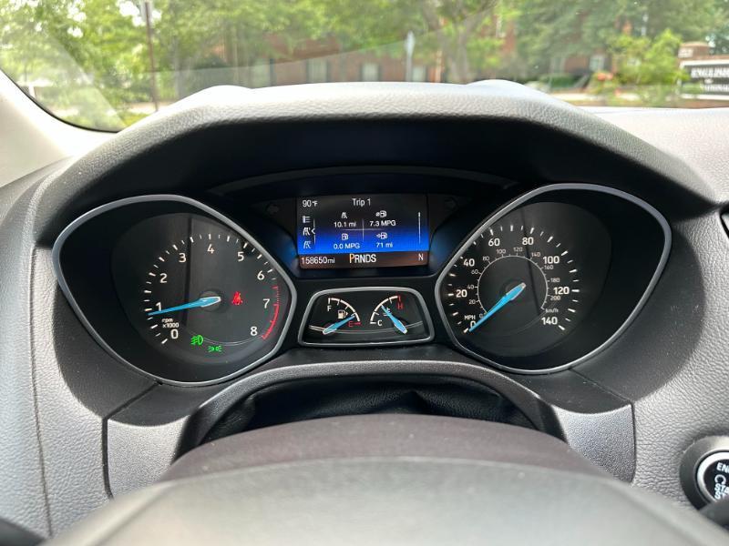 Ford Focus Titanium Sedan 2017