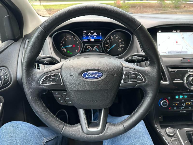 Ford Focus Titanium Sedan 2017
