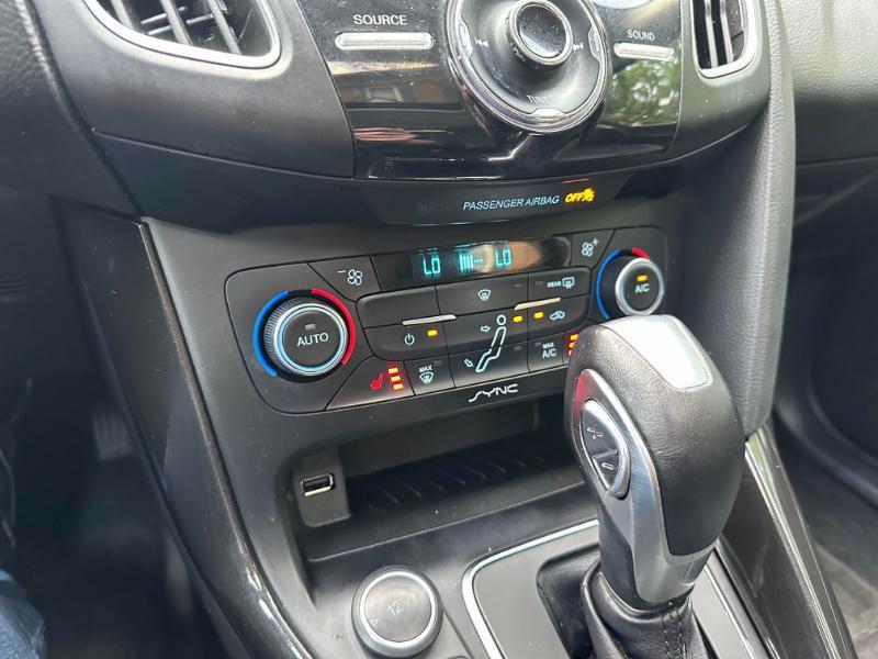 Ford Focus Titanium Sedan 2017