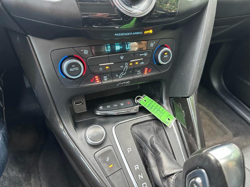 Ford Focus Titanium Sedan 2017