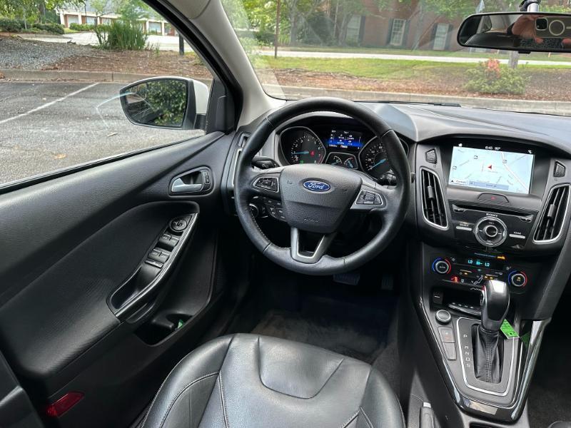 Ford Focus Titanium Sedan 2017