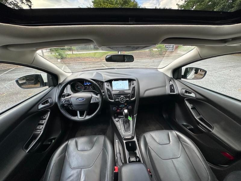 Ford Focus Titanium Sedan 2017