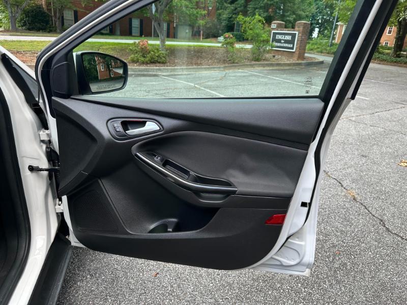 Ford Focus Titanium Sedan 2017