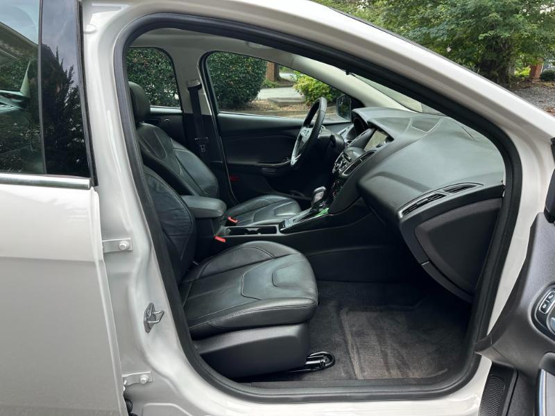 Ford Focus Titanium Sedan 2017