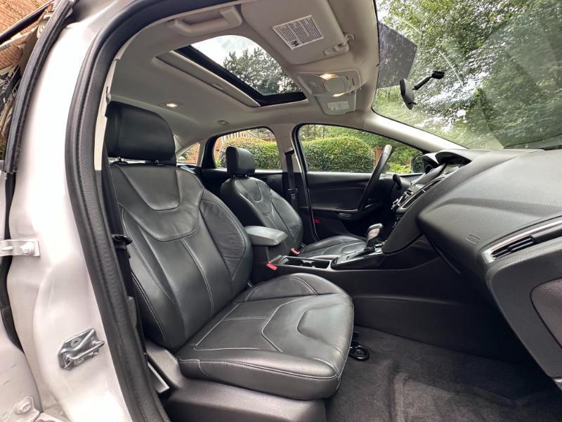 Ford Focus Titanium Sedan 2017