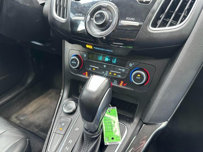 Ford Focus Titanium Sedan 2017