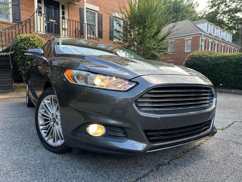 Ford Fusion SE 2016