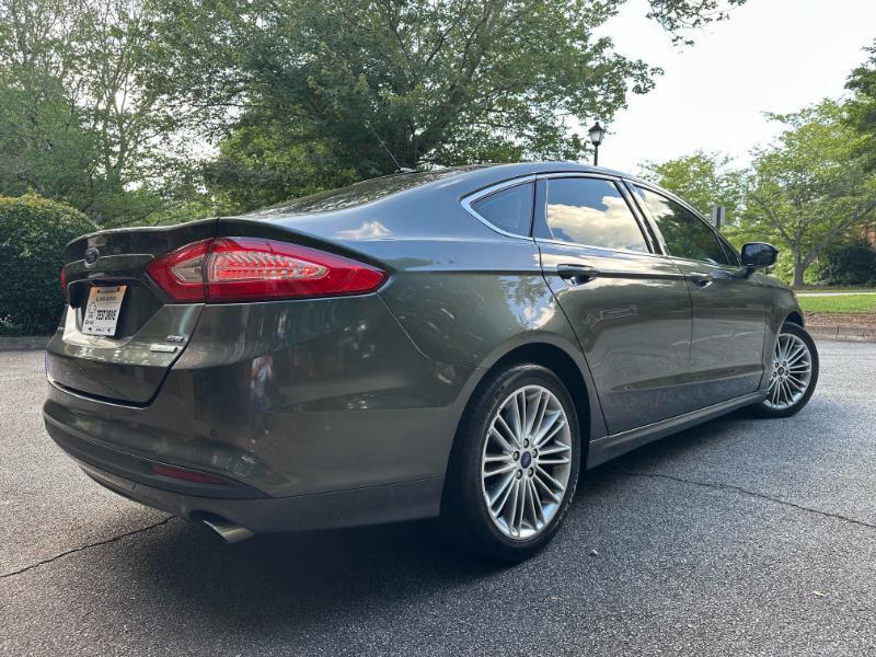Ford Fusion SE 2016