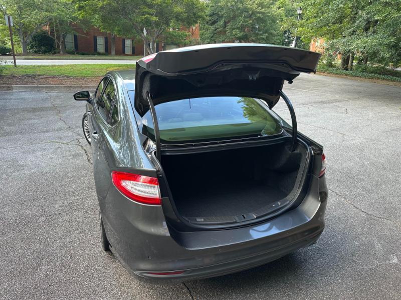 Ford Fusion SE 2016