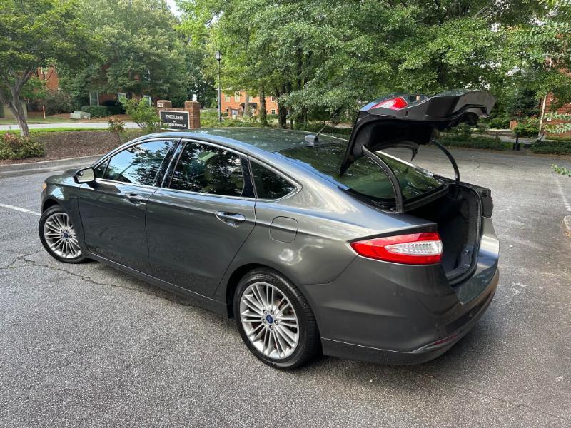 Ford Fusion SE 2016