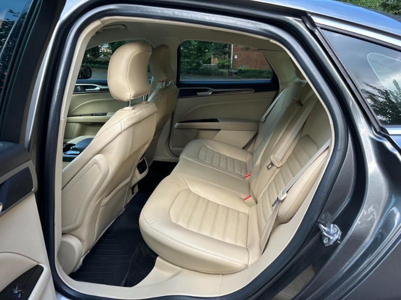 Ford Fusion SE 2016