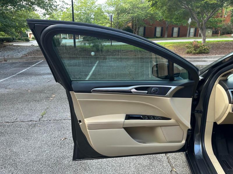 Ford Fusion SE 2016