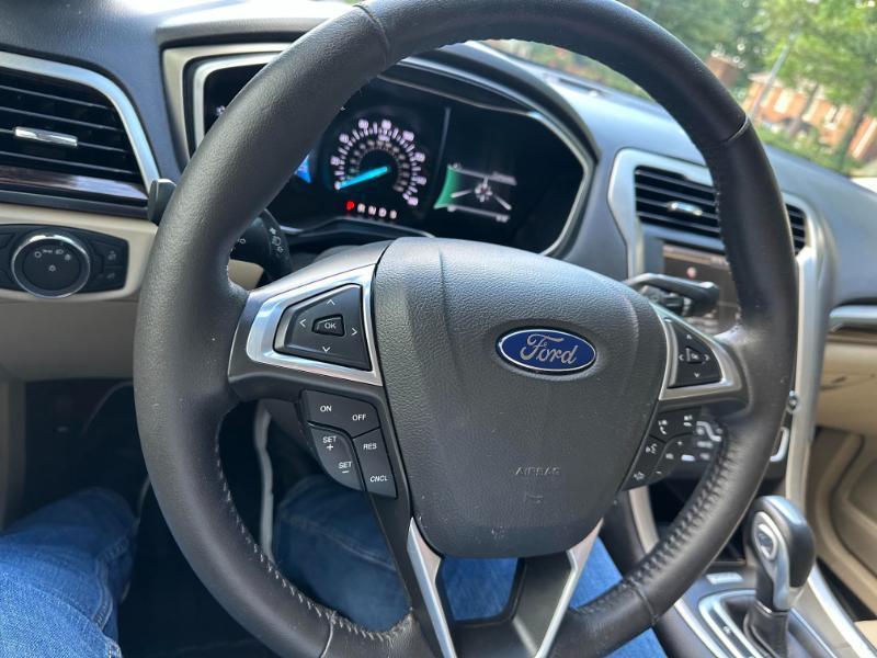 Ford Fusion SE 2016