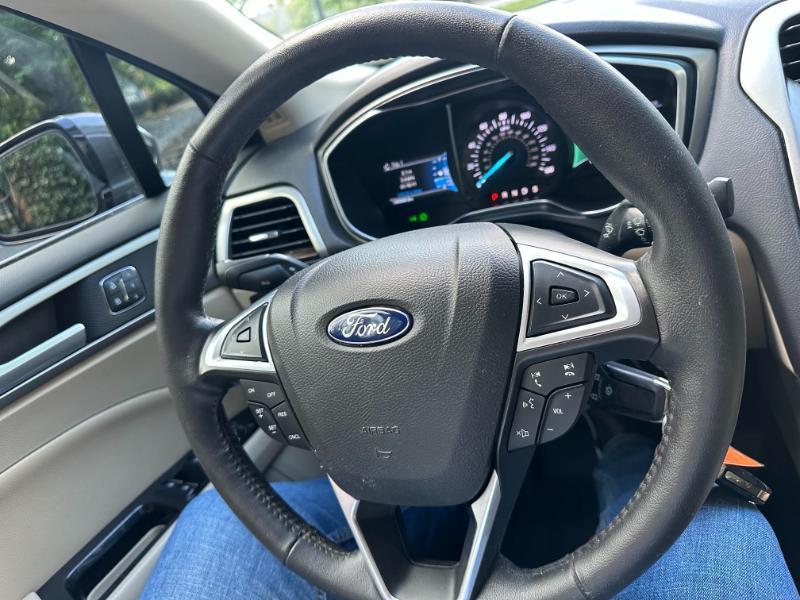 Ford Fusion SE 2016