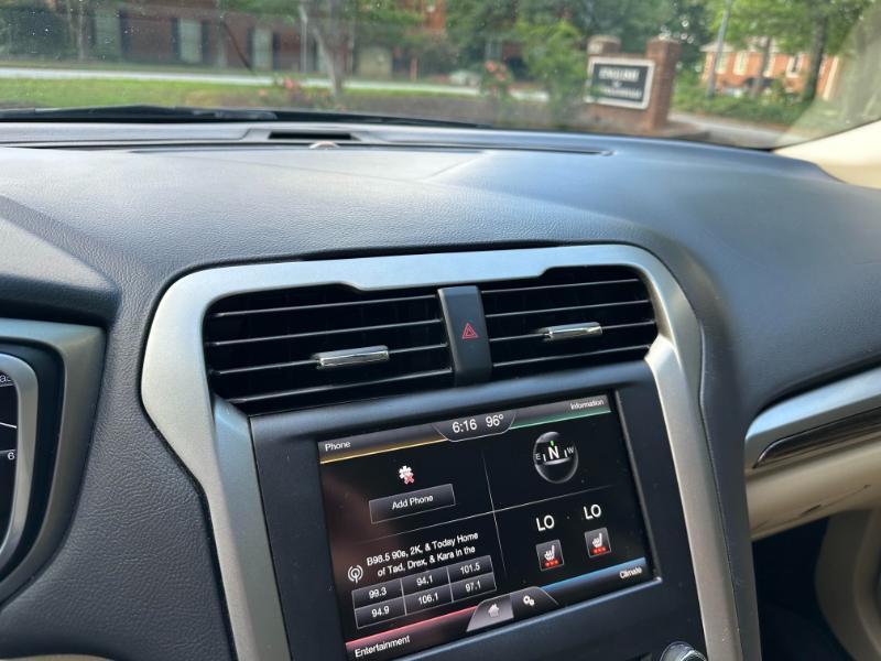 Ford Fusion SE 2016