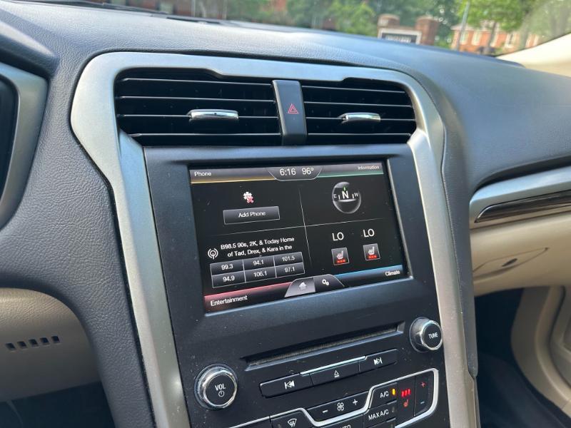 Ford Fusion SE 2016