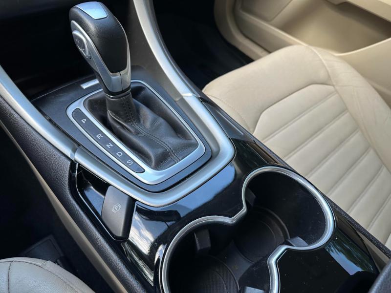 Ford Fusion SE 2016