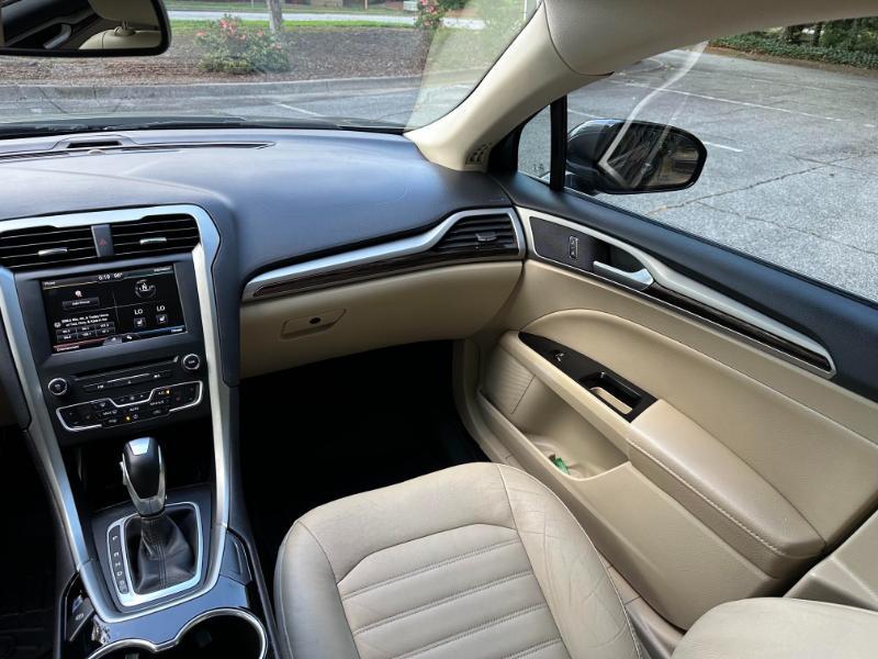Ford Fusion SE 2016