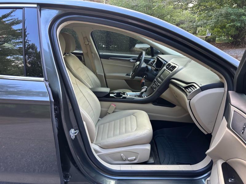 Ford Fusion SE 2016