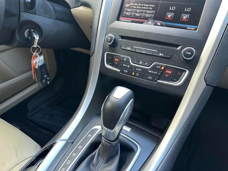 Ford Fusion SE 2016