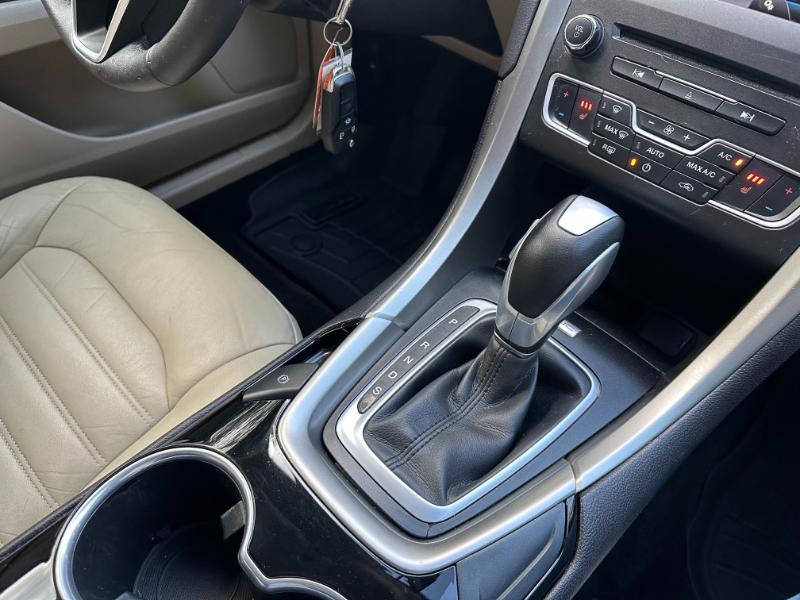 Ford Fusion SE 2016