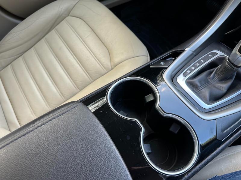 Ford Fusion SE 2016