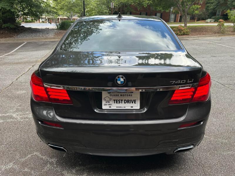 BMW 7-Series 740iL 2013
