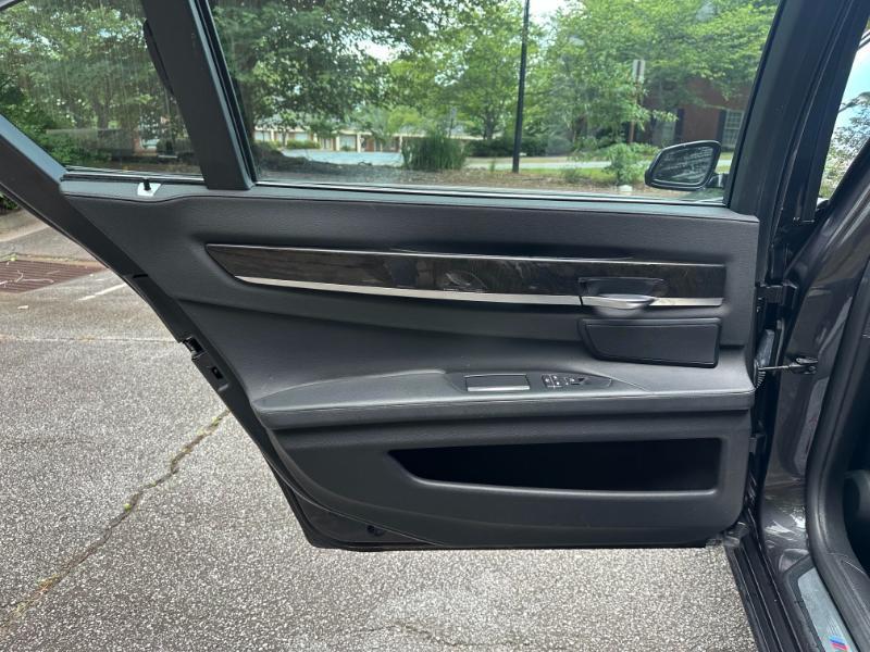 BMW 7-Series 740iL 2013