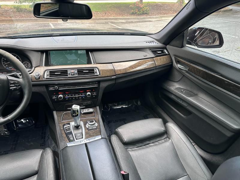 BMW 7-Series 740iL 2013