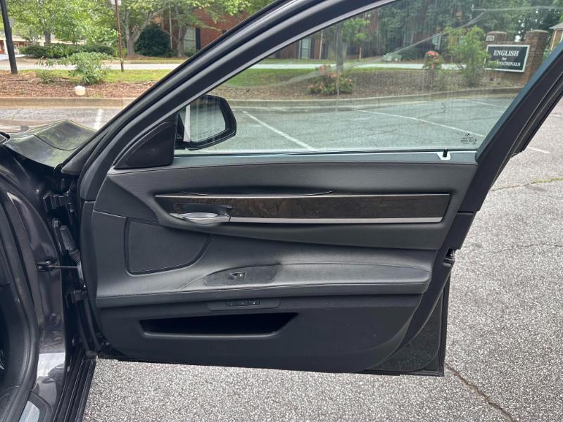 BMW 7-Series 740iL 2013