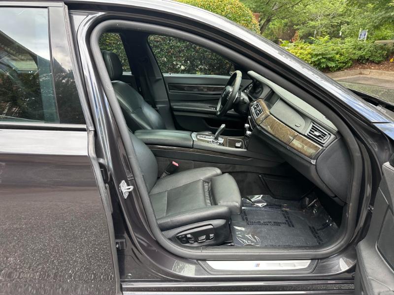 BMW 7-Series 740iL 2013