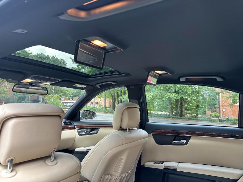 Mercedes-Benz S-Class S550 4MATIC 2007