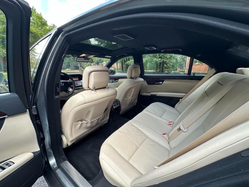 Mercedes-Benz S-Class S550 4MATIC 2007