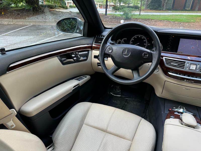 Mercedes-Benz S-Class S550 4MATIC 2007