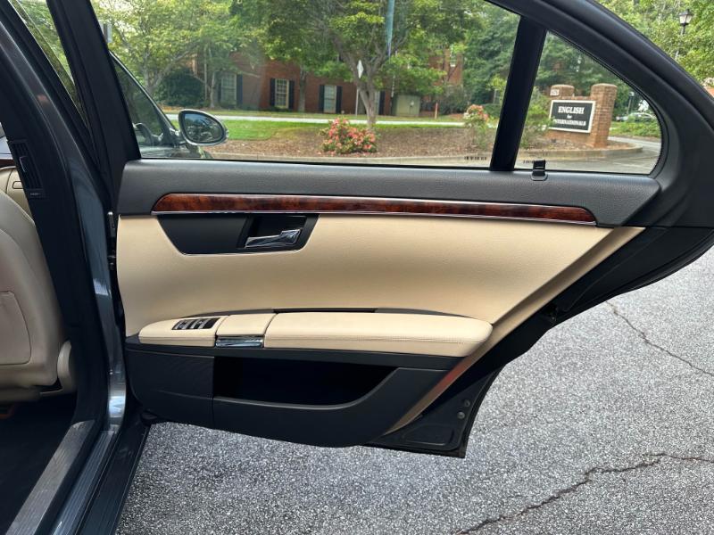 Mercedes-Benz S-Class S550 4MATIC 2007