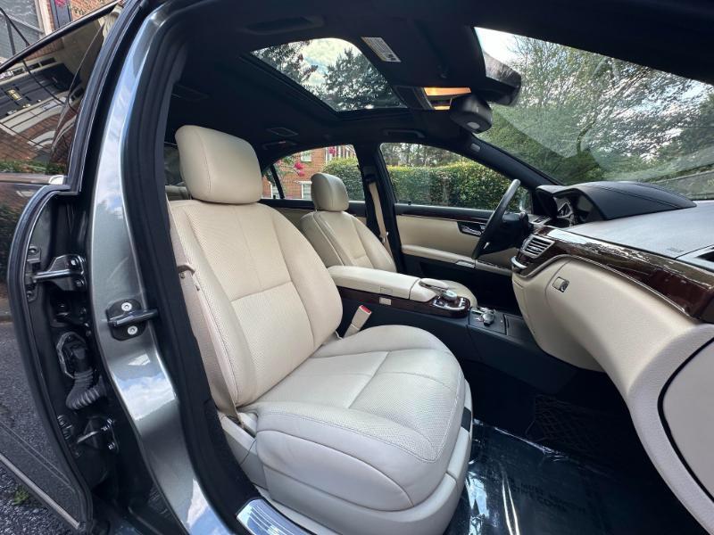 Mercedes-Benz S-Class S550 4MATIC 2007