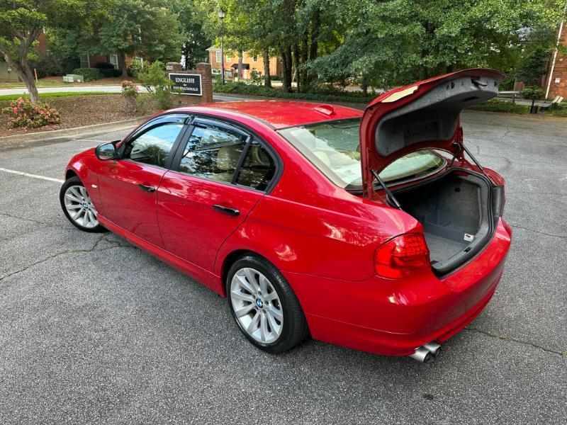 BMW 3-Series 328i 2011