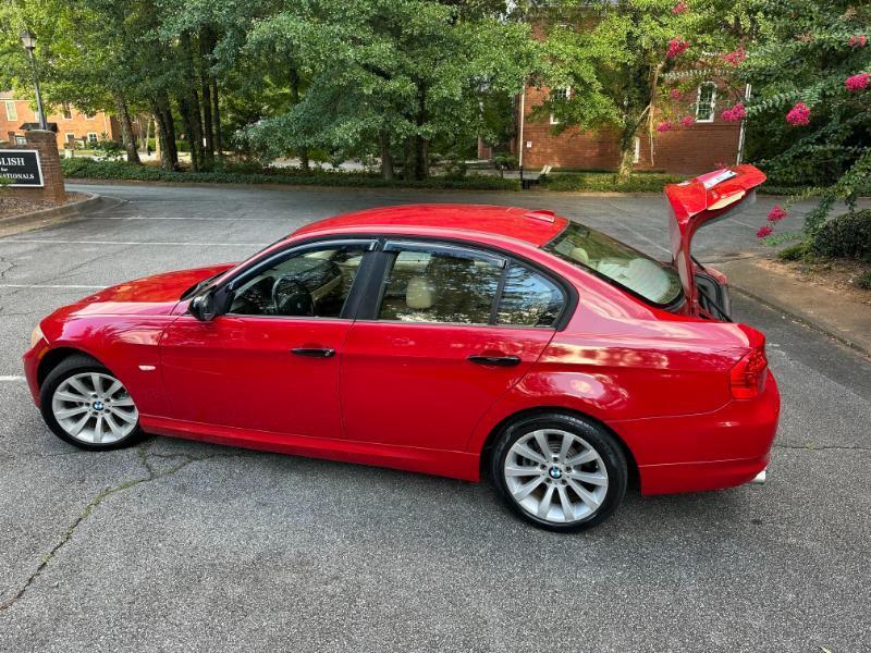 BMW 3-Series 328i 2011
