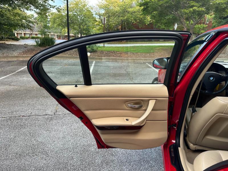 BMW 3-Series 328i 2011