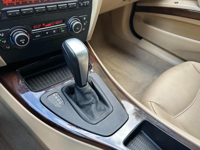 BMW 3-Series 328i 2011