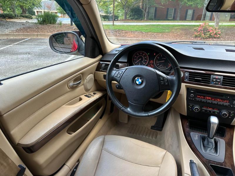 BMW 3-Series 328i 2011