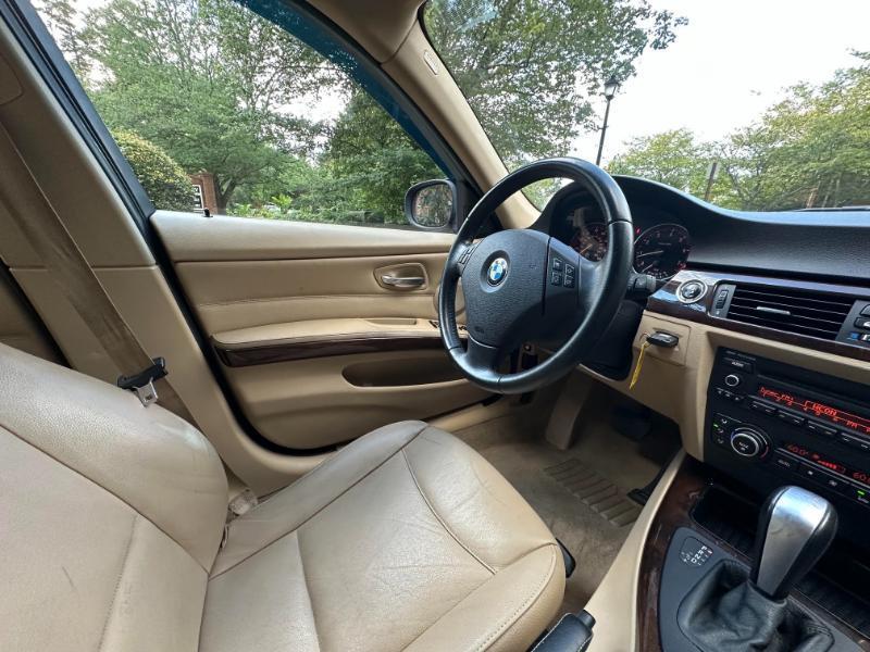 BMW 3-Series 328i 2011