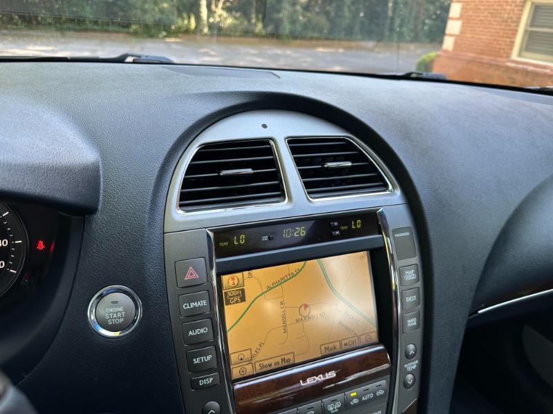 Lexus ES 350 Sedan 2011