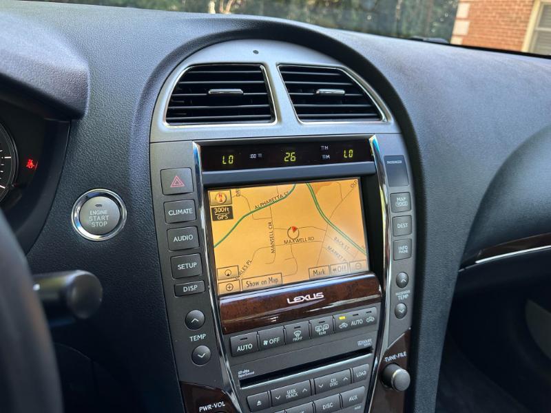 Lexus ES 350 Sedan 2011