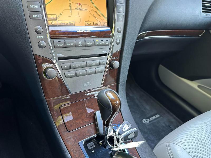 Lexus ES 350 Sedan 2011